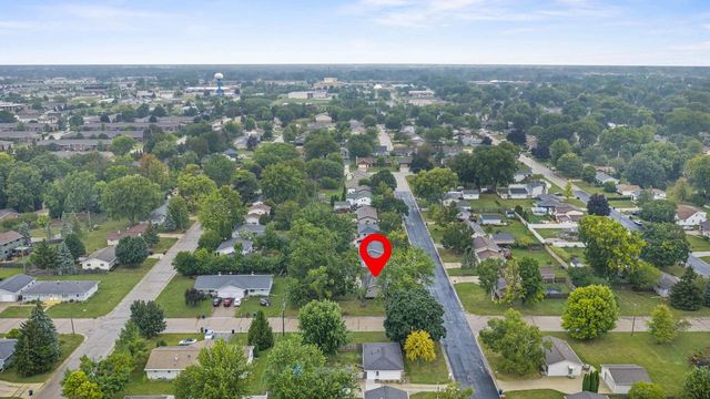 1200 FIELDCREST DRIVE, Menasha, WI 54952