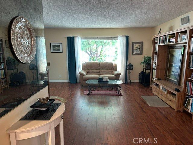 321 Rainier, Hemet, CA 92543