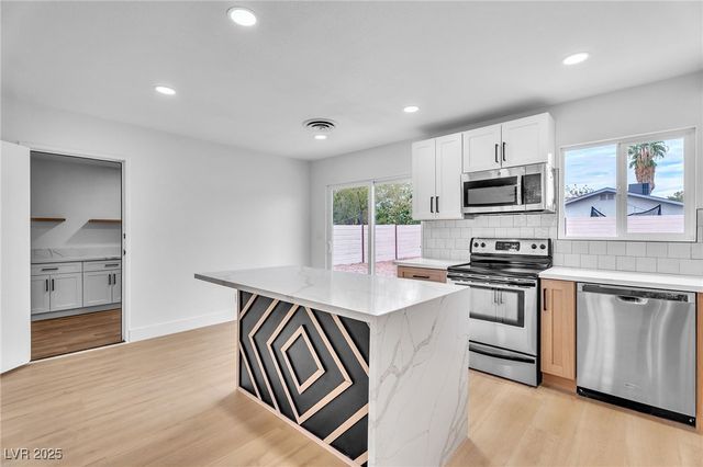 4329 Studio Street, Las Vegas, NV 89115