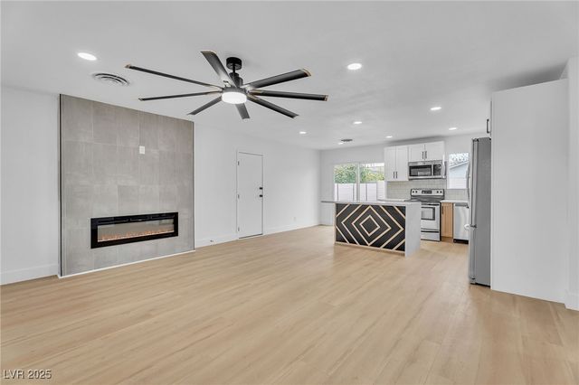 4329 Studio Street, Las Vegas, NV 89115