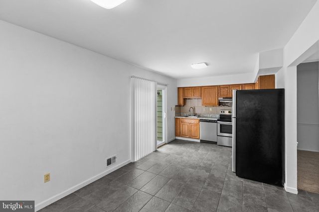 12000 DOVE CIR, Laurel, MD 20708
