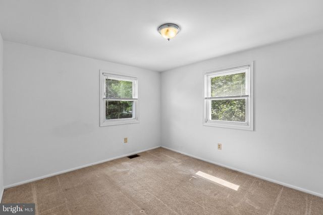 12000 DOVE CIR, Laurel, MD 20708
