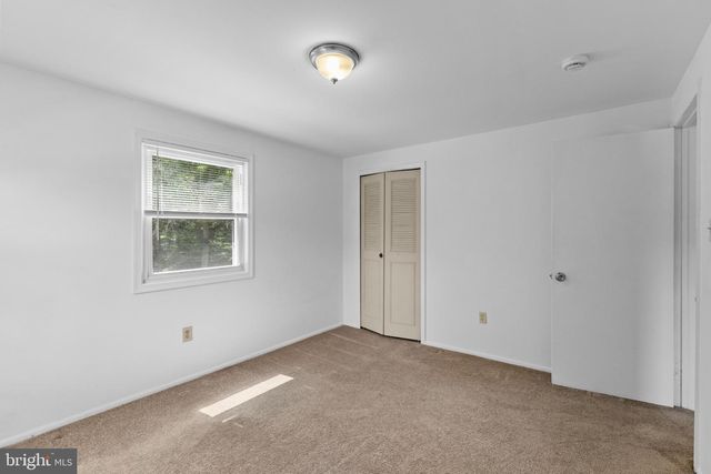 12000 DOVE CIR, Laurel, MD 20708