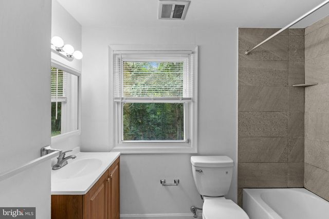 12000 DOVE CIR, Laurel, MD 20708