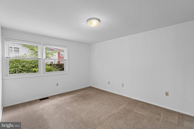 12000 DOVE CIR, Laurel, MD 20708