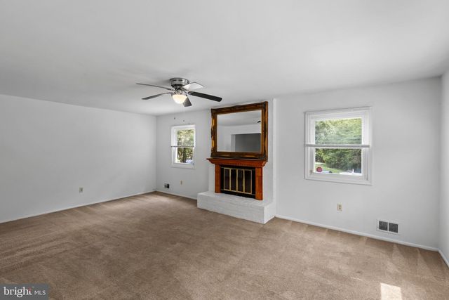 12000 DOVE CIR, Laurel, MD 20708