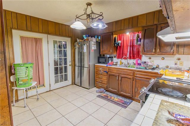 2213 E Monte Cristo Road, Edinburg, TX 78542