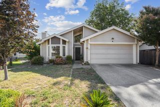 309 Saybrook Ave, Vacaville, CA 95687
