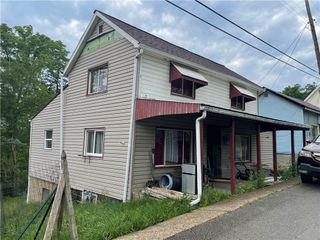 139 Highland Ave, Claysville, PA 15323