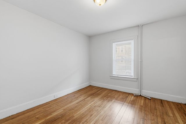 20 Adams St, New Bedford, MA 02746