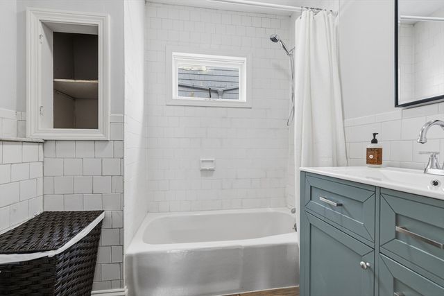 20 Adams St, New Bedford, MA 02746