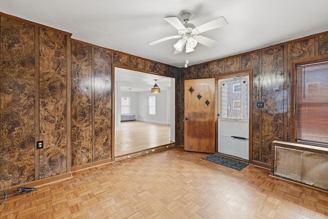 20 Adams St, New Bedford, MA 02746