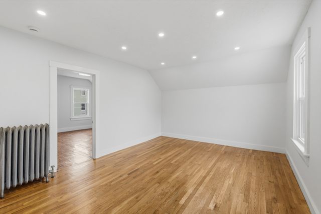 20 Adams St, New Bedford, MA 02746