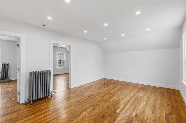 20 Adams St, New Bedford, MA 02746