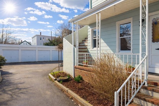 20 Adams St, New Bedford, MA 02746