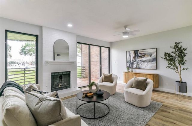 2001 Enterprise Avenue, League City, TX 77573