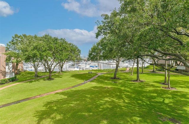 2001 Enterprise Avenue, League City, TX 77573