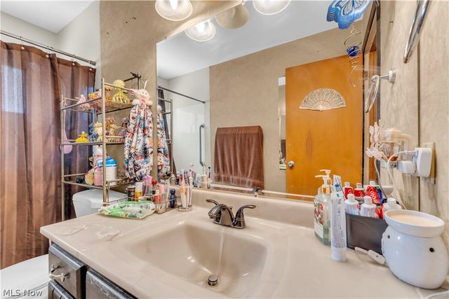 1030 W 29th Street, Lorain, OH 44052