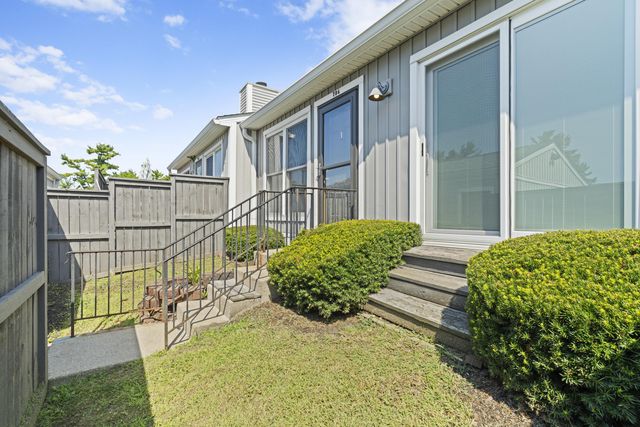 786 Timber Way Drive, 13B, Columbus, OH 43085