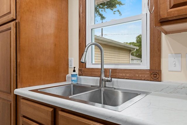 1014 WESTWOOD DRIVE, De Pere, WI 54115