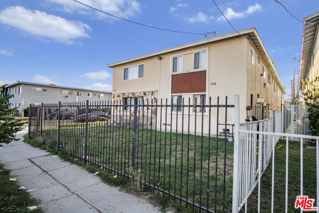 7305 Variel Avenue, Canoga Park, CA 91303 — photo 3