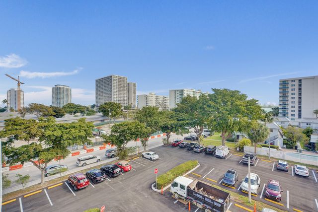 1801 S Treasure Drive 528, North Bay Village, FL 33141