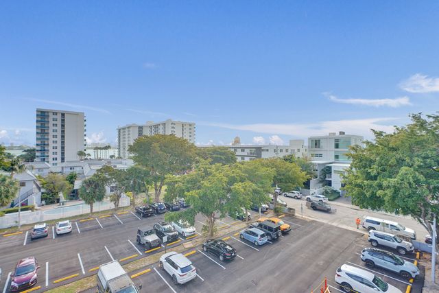 1801 S Treasure Drive 528, North Bay Village, FL 33141