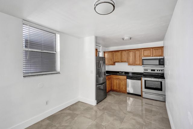 1801 S Treasure Drive 528, North Bay Village, FL 33141