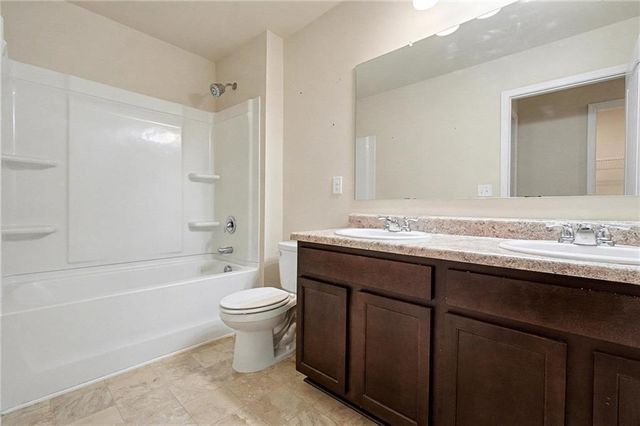 418 Lake Ridge Ln, Fairburn, GA 30213