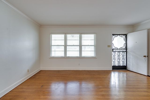 4935 ROBINDALE LN, Memphis, TN 38117