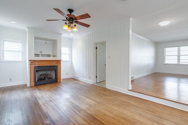 4935 ROBINDALE LN, Memphis, TN 38117