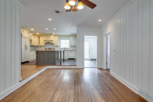 4935 ROBINDALE LN, Memphis, TN 38117