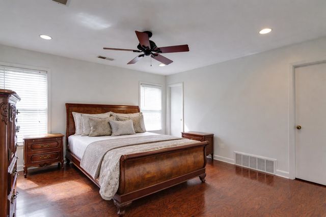 4935 ROBINDALE LN, Memphis, TN 38117