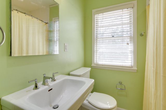 4935 ROBINDALE LN, Memphis, TN 38117