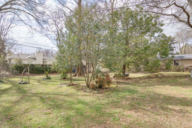 4935 ROBINDALE LN, Memphis, TN 38117