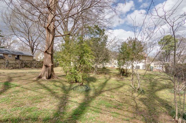 4935 ROBINDALE LN, Memphis, TN 38117