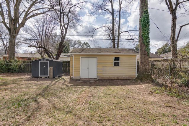 4935 ROBINDALE LN, Memphis, TN 38117