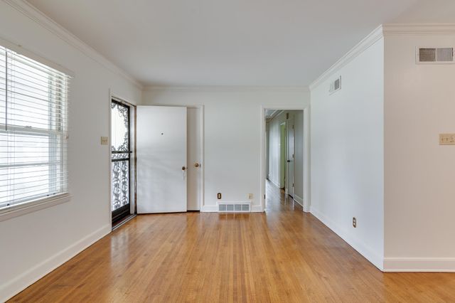 4935 ROBINDALE LN, Memphis, TN 38117