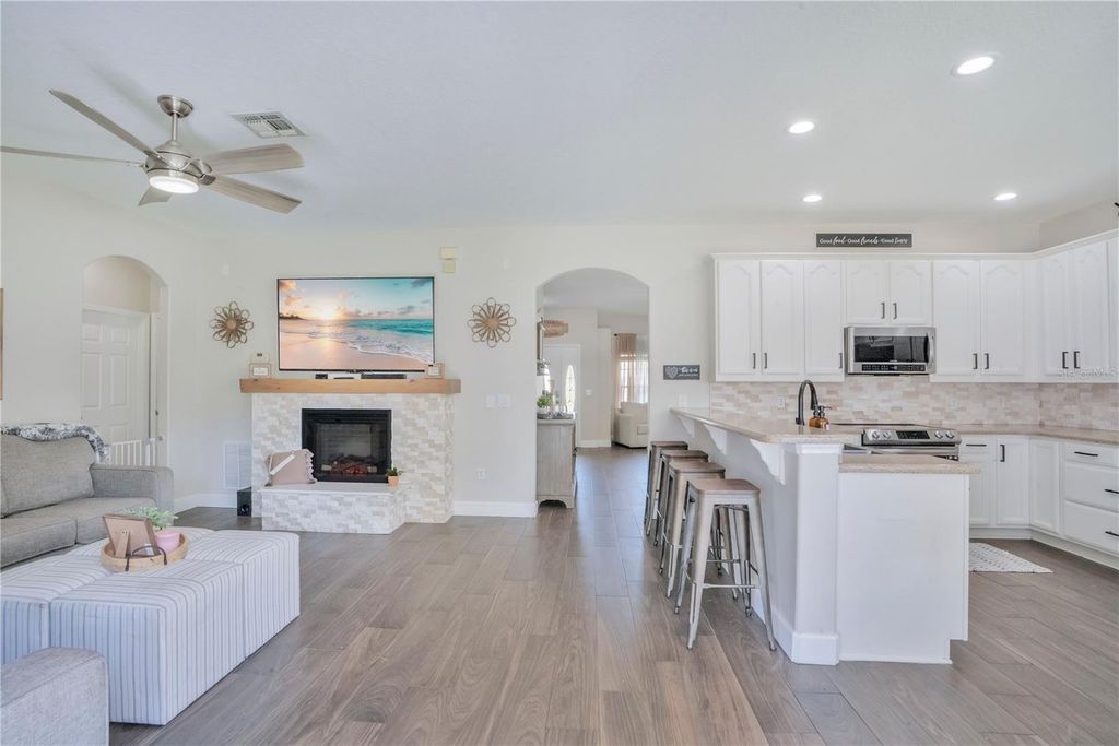 Image 16 of property listing at 1143 WILLOW BRANCH DRIVE, Orlando, FL 32828