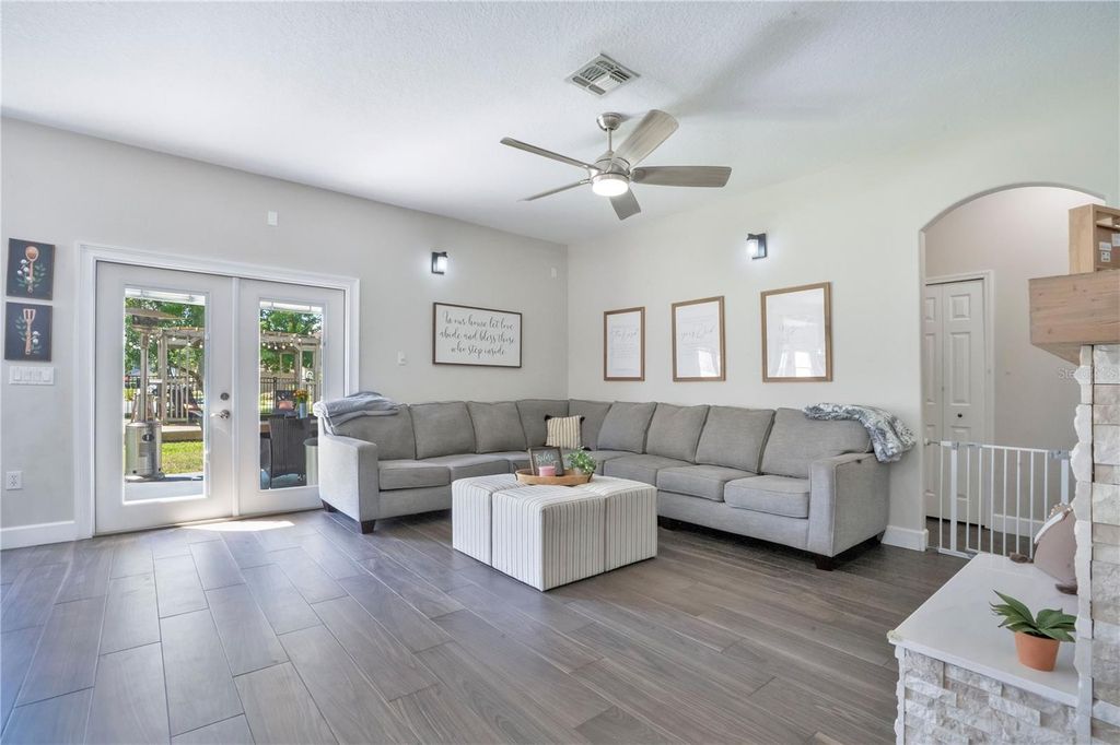 Image 17 of property listing at 1143 WILLOW BRANCH DRIVE, Orlando, FL 32828