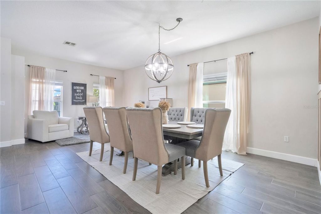 Image 4 of property listing at 1143 WILLOW BRANCH DRIVE, Orlando, FL 32828