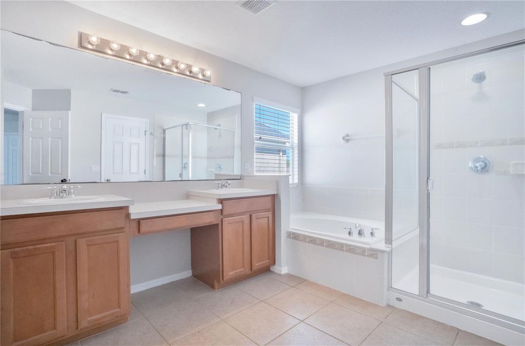 Image 35 of property listing at 1143 WILLOW BRANCH DRIVE, Orlando, FL 32828