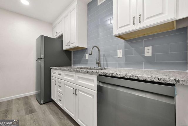 1166 Booth Road SW 202, Marietta, GA 30008