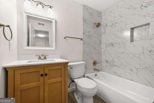 1166 Booth Road SW 202, Marietta, GA 30008