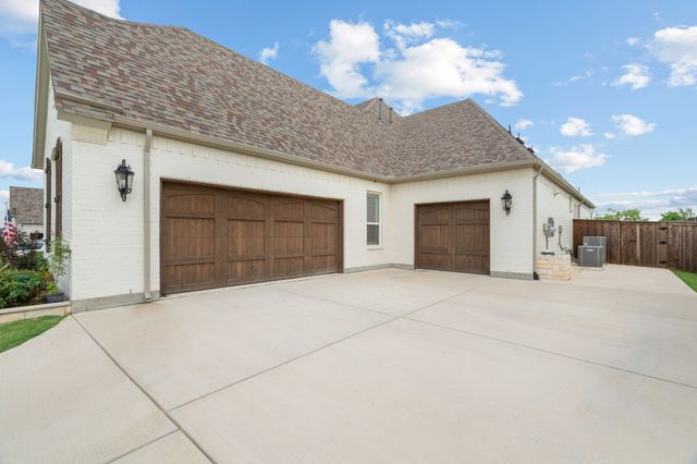 11416 Hickory Falls Drive, Argyle, TX 76226
