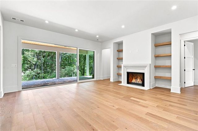 203 Memory Lane, Canton, GA 30115
