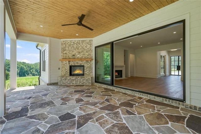 203 Memory Lane, Canton, GA 30115