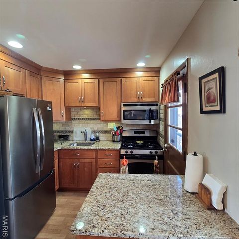 1835 San Pedro Lane, Fenton, MO 63026