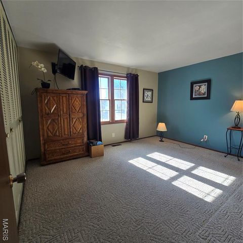 1835 San Pedro Lane, Fenton, MO 63026