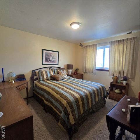 1835 San Pedro Lane, Fenton, MO 63026